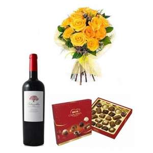 Producto https://vanityflor.es/packs-con-rosas/348-ramo-de-10-rosas-amarillas-con-bombones-y-vino.html