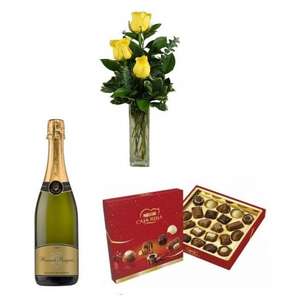 Producto https://vanityflor.es/packs-con-rosas/352-3-rosas-amarillas-con-bombones-y-cava.html